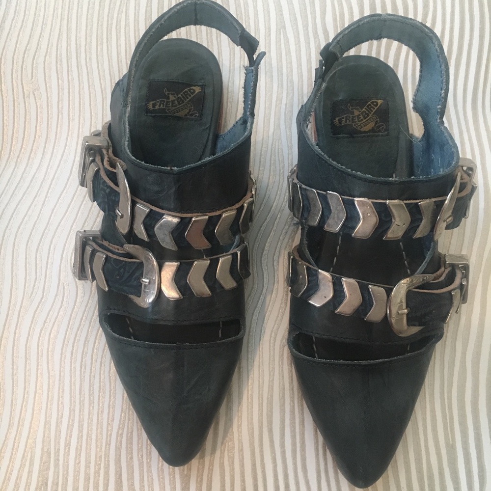 FREEBIRD ELVIS by STEVE MADDEN SLIP ON